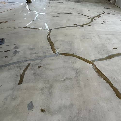 auto repair shop cracks