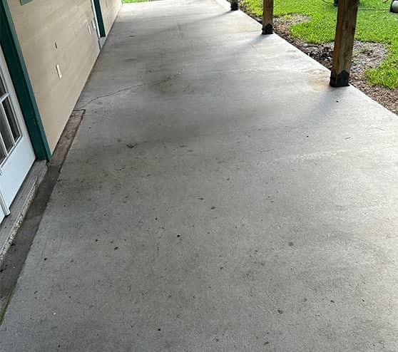homeowner patio before epoxy flooring