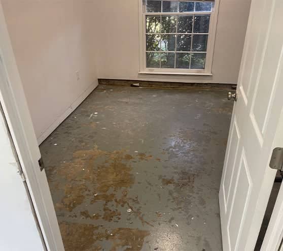 homeowner room before new epoxy flooring installed