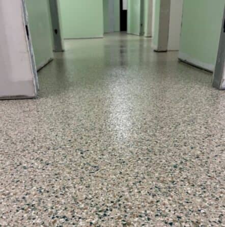 close-up of hunter flake epoxy flooring installed for Lucky Pups Pet Wash