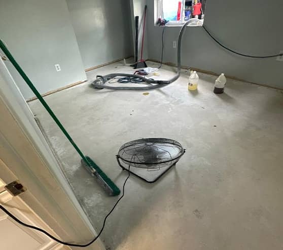 homeowner room before new epoxy flooring installed
