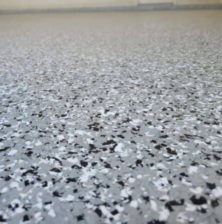 Gray Epoxy Flakes in Brandon, FL Garage