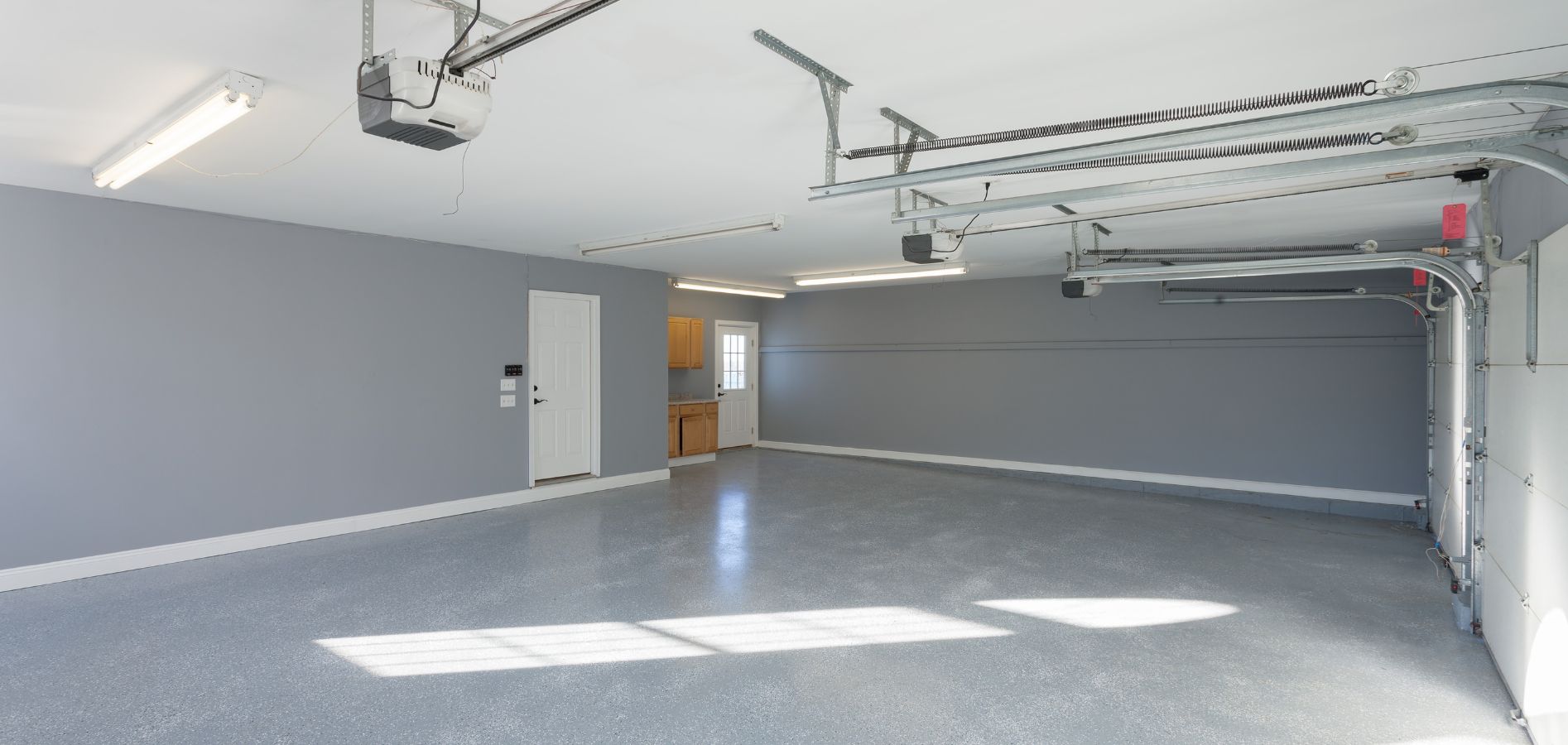 garage floor space