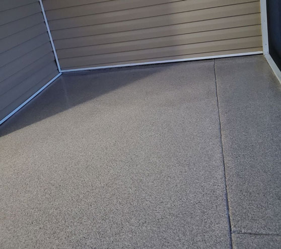 epoxy flooring with cookie flakes in Tampa, FL